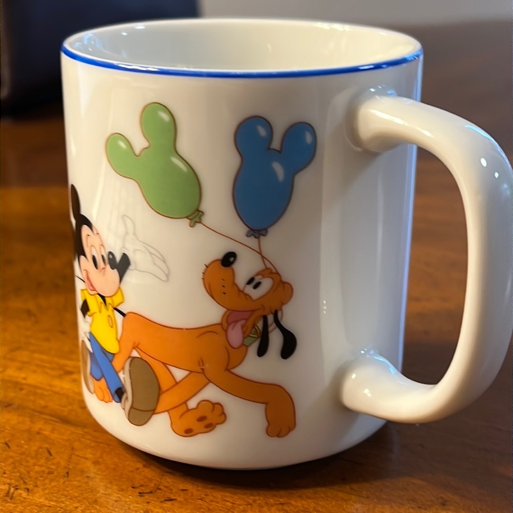 Vintage Tokyo Disneyland mug